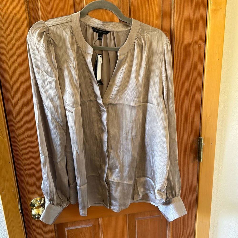 Banana republic button down blouse, L, silver